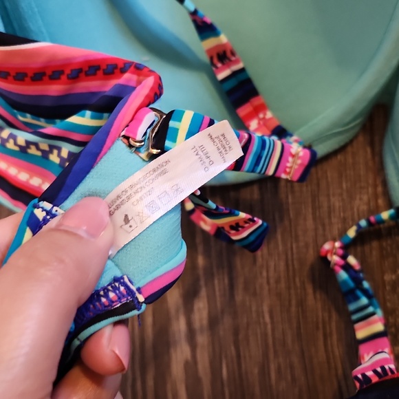 Colourful striped bikini - Picture 6 of 6